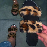 Trendy plus size shoes outdoor wear luxury pink fur flat sandals slides slippers for women ladies