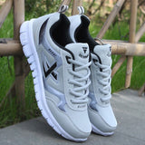 breathable outdoor women sneaker